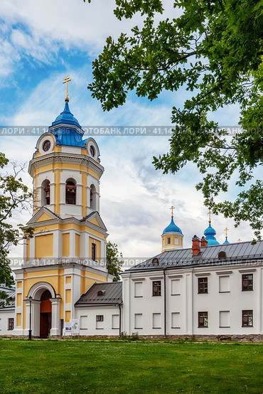 Konevsky monastery on the island of Konevets on Lake Ladoga - Russia. Bell tower above the entrance to the territory of the monastery (2023 год). Стоковое фото, фотограф Оксана Медведева / Фотобанк Лори