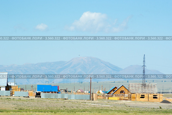 Кош-Агач, строящийся дом. Горный Алтай (2011 год). Стоковое фото, фотограф Михаил Павлов / Фотобанк Лори