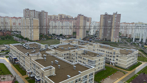 Краснодар, Россия. Городской пейзаж (2023 год). Редакционное фото, фотограф Виктория Кольцова / Фотобанк Лори