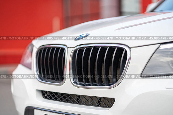 KRASNOYARSK, RUSSIA - September 22, 2024: White BMW X3 F25. Редакционное фото, фотограф Плотников Дмитрий / Фотобанк Лори