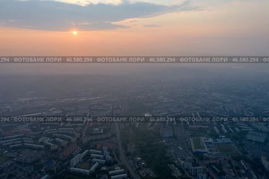 Красноярск. Смог над городом на рассвете (2019 год). Стоковое фото, фотограф Андрей Самсонов / ТАСС / Фотобанк Лори