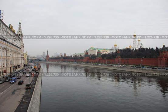 Кремлевская набережная (2009 год). Стоковое фото, фотограф Александр Легкий / Фотобанк Лори