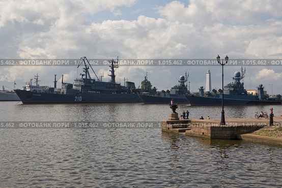 Кронштадтский причал (2009 год). Редакционное фото, фотограф Евгений Селиванов / Фотобанк Лори
