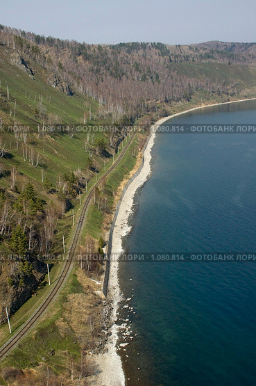 Кругобайкальская железная дорога.КБЖД. (2008 год). Редакционное фото, фотограф Аlexander Reshetnik / Фотобанк Лори