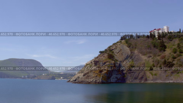 Крым. Посёлок Утёс. Море. По небу плывут облака. Тайм-лапс. (2023 год). Стоковое видео, видеограф Сергей Никифоров-Гордеев / Фотобанк Лори