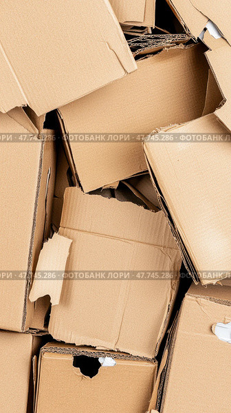 Куча коробок из гофрированного картона для переработки и экологичной упаковки. Стоковое AI-изображение, AI-художник ФотоИнтеллект / Фотобанк Лори