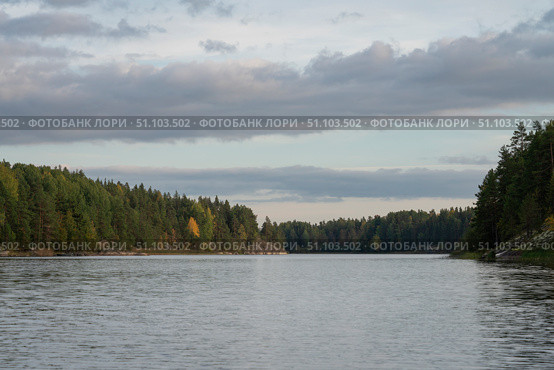 Lake Ladoga near the village Lumivaara on a sunny autumn day, Ladoga skerries, Lakhdenpokhya, Republic of Karelia, Russia. Стоковое фото, фотограф Ula Ulachka / Фотобанк Лори