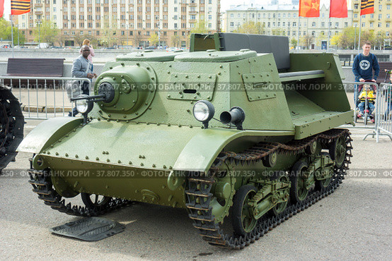 Лёгкий артиллерийский тягач "Комсомолец" (Т-20). Город Москва (2022 год). Редакционное фото, фотограф Владимир Макеев / Фотобанк Лори
