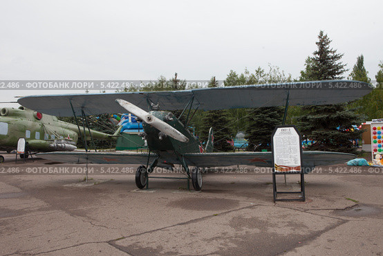 Легкий ночной бомбодировщик ПО 2. Парк Победы в Казани (2013 год). Редакционное фото, фотограф Литвяк Игорь / Фотобанк Лори