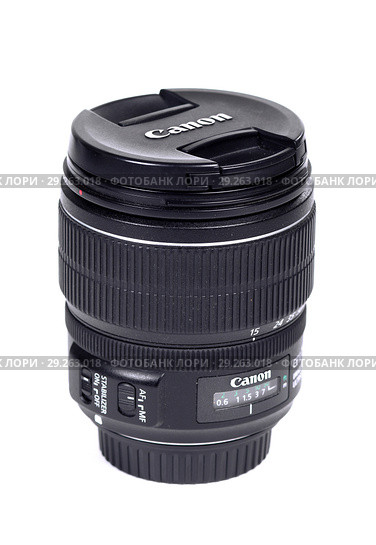 Lens Canon EF 15-85mm f/3.5-5.6 USM (2018 год). Редакционное фото, фотограф Art Konovalov / Фотобанк Лори