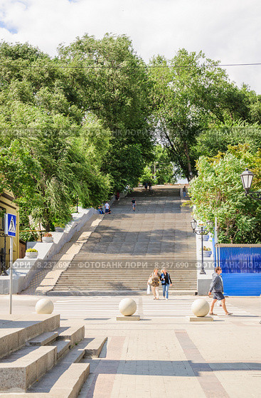 Лестница на набережную в Ростове-на-Дону (2015 год). Редакционное фото, фотограф Алёшина Оксана / Фотобанк Лори