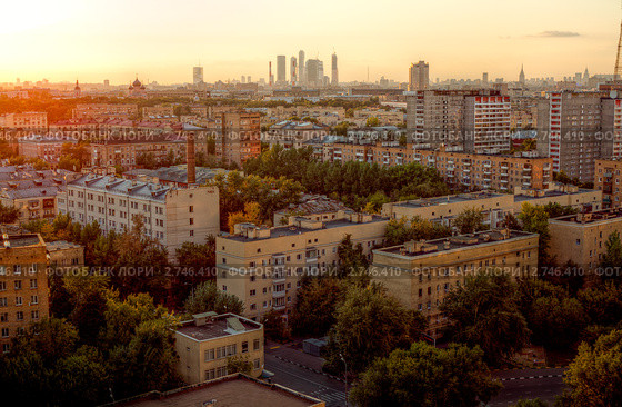 Летний закат в Москве (2011 год). Стоковое фото, фотограф Kremchik / Фотобанк Лори