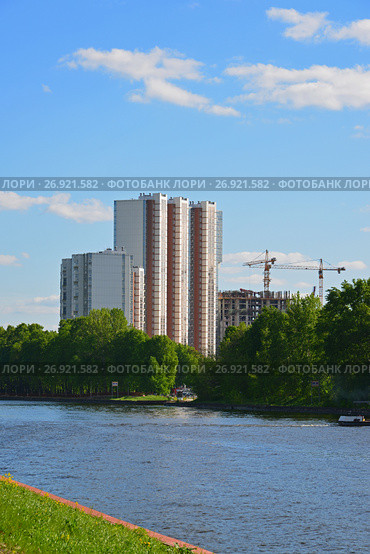 Levoberezhny district in Khimki city, Russia (2017 год). Стоковое фото, фотограф Володина Ольга / Фотобанк Лори