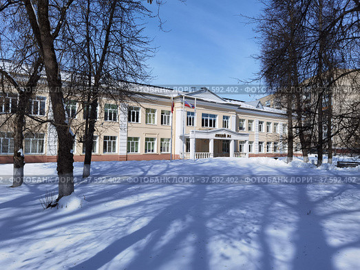 Лицей №1 в Подольске Московской области (2022 год). Редакционное фото, фотограф Максим Гулячик / Фотобанк Лори