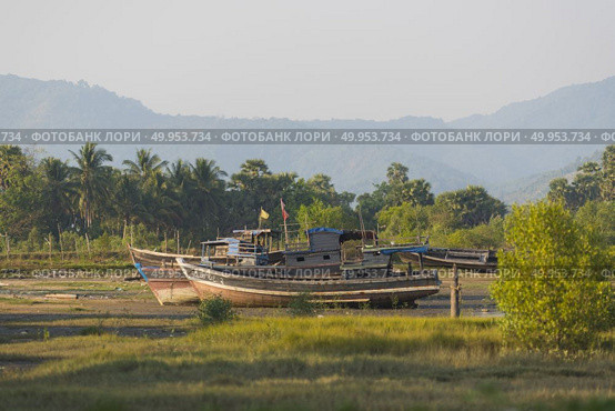 local Fishing Village. Стоковое фото, агентство Ingram Publishing / Фотобанк Лори