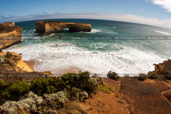 London Arch near Great Ocean Road , Port Campbell National Park, Australia (2009 год). Стоковое фото, фотограф VittoriaChe / Фотобанк Лори