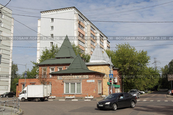 Магазин Митькина Лавка на улице 8 Марта, дом 53А, город Люберцы (2016 год). Редакционное фото, фотограф Дмитрий Неумоин / Фотобанк Лори