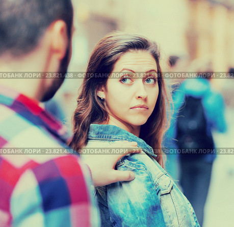 Male accosting to girl. Стоковое фото, фотограф Яков Филимонов / Фотобанк Лори