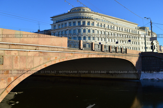 Малый Москворецкий мост через Водоотводный канал. Район Якиманка. Город Москва (2015 год). Редакционное фото, фотограф lana1501 / Фотобанк Лори