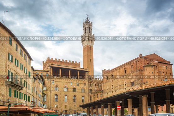 Mangia Tower in Siena Italy. Стоковое фото, фотограф Sergey Borisov / Фотобанк Лори