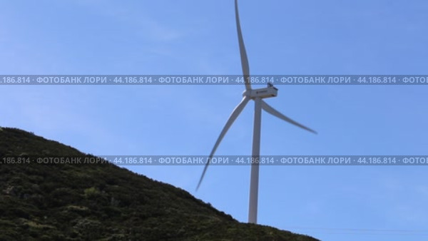 Masen windmill or wind turbine in rotation to generate electricity energy (2024 год). Редакционное видео, видеограф Евгений Ткачёв / Фотобанк Лори
