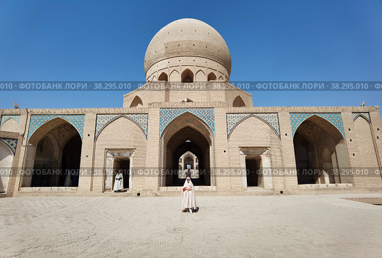 Мечеть Али Бозорг в Кашане (Иран) (2022 год). Редакционное фото, фотограф Максим Гулячик / Фотобанк Лори