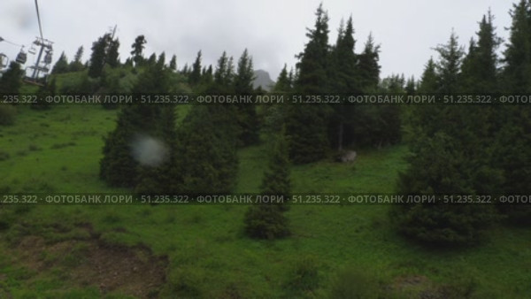 Medeo mountain slopes, summer season. Стоковое видео, видеограф Игорь Жоров / Фотобанк Лори