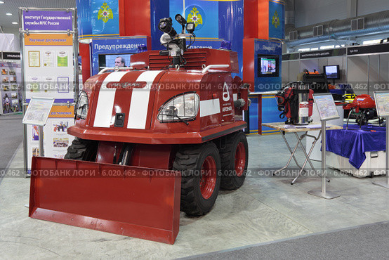 Международная выставка вооружения, военной техники и боеприпасов RAE-2013 г. Нижний Тагил. Робот пожарный "Пеликан" Редакционное фото, фотограф Игорь Долгов / Фотобанк Лори