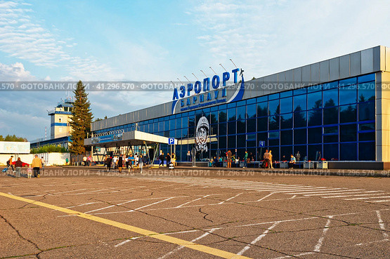 Международный аэропорт Барнаул имени Германа Степановича Титова (2023 год). Редакционное фото, фотограф Макаров Алексей / Фотобанк Лори
