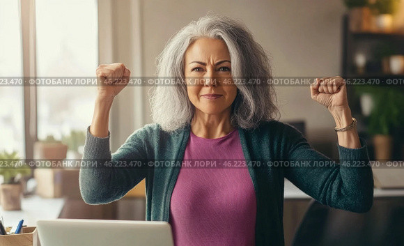 Middle aged hispanic woman with raised fist of empowerment, strength and women solidarity, International Womens Day concept. Стоковое AI-изображение, AI-художник Анастасия Золотницкая / Фотобанк Лори