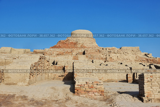 Mohenjo daro ruins close Indus river in Larkana district, Sindh, Pakistan (2021 год). Стоковое фото, фотограф Сергей Стрелков / Фотобанк Лори