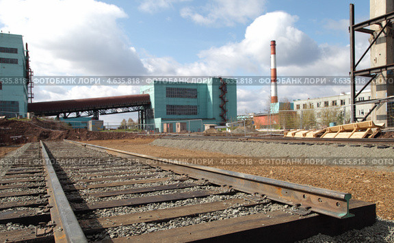 Монтаж подкрановых путей башенного крана. Весна (2013 год). Редакционное фото, фотограф Валерий Акулич / Фотобанк Лори