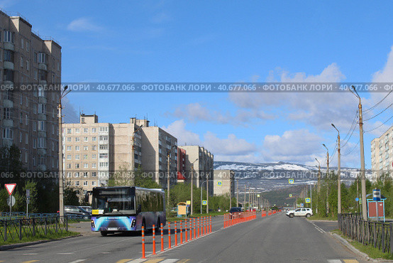 Морошковая улица в Мончегорске (2023 год). Редакционное фото, фотограф Иван Дуплик / Фотобанк Лори
