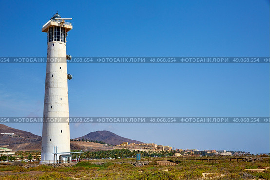 Morro Jable Matorral lighthouse Jandia in Pajara of Fuerteventura at Canary Islands. Стоковое фото, агентство Ingram Publishing / Фотобанк Лори