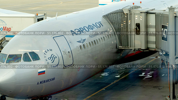 Moscow, Russia, August 24, 2025: Flights at Sheremetyevo airport. Редакционное фото, фотограф Igor Skripachev / Фотобанк Лори