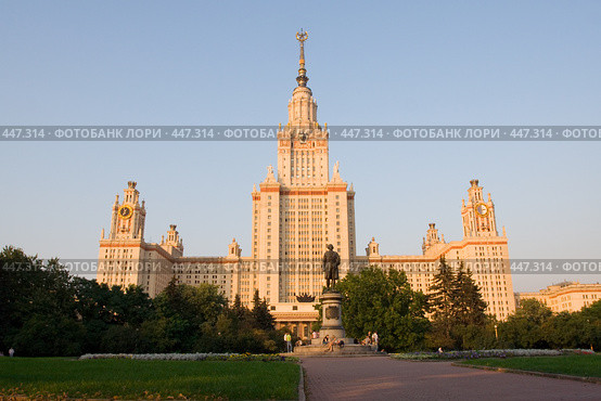 Московский Государственный Университет (главное здание, зимнее фото, закат) (2008 год). Редакционное фото, фотограф Донцов Евгений Викторович / Фотобанк Лори