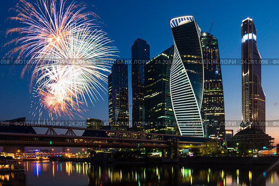 Московский Международный деловой центр. Москва-Сити. Небоскребы. Вечер. (2016 год). Редакционное фото, фотограф Оксана Владимировна Грачева / Фотобанк Лори