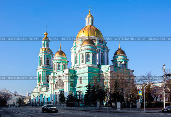 Москва.  Елоховский собор (2021 год). Редакционное фото, фотограф Галина Савина / Фотобанк Лори