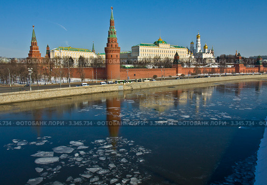 Москва, Кремль, весна (2012 год). Стоковое фото, фотограф ИВА Афонская / Фотобанк Лори
