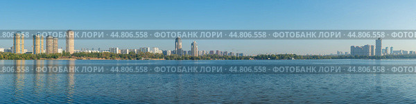 Москва. Панорамный вид на Большой Строгинский залив, здания района Строгино, Тушино. Городской пейзаж. Стоковое фото, фотограф Александр К / Фотобанк Лори