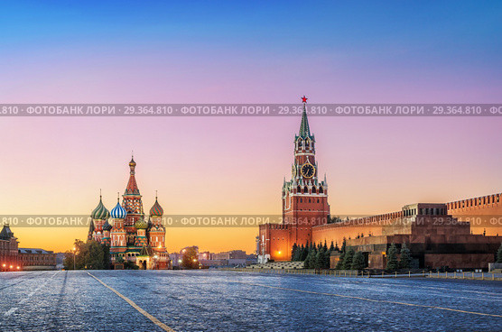 Москва. Предрассветная Красная площадь. Pre-dawn Red Square in Moscow (2018 год). Стоковое фото, фотограф Baturina Yuliya / Фотобанк Лори