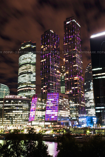 Москва-Сити. Ночь (2012 год). Редакционное фото, фотограф Антон Афанасьев / Фотобанк Лори