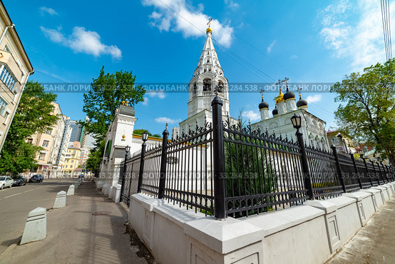 Москва. Церковь Преображения Господня на Песках. Стоковое фото, фотограф Виктор Сарафинчан / Фотобанк Лори