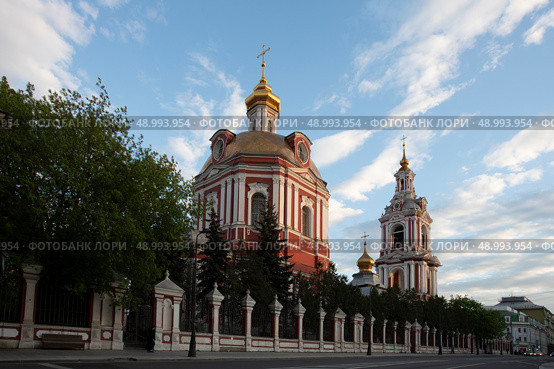 Москва Церковь Великомученика Никиты на Старой Басманной. Редакционное фото, фотограф Литвяк Игорь / Фотобанк Лори