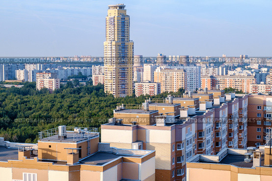 Москва, улица Дыбенко, 38 корпус 1, жилой комплекс "Корона Севера" (2019 год). Редакционное фото, фотограф glokaya_kuzdra / Фотобанк Лори