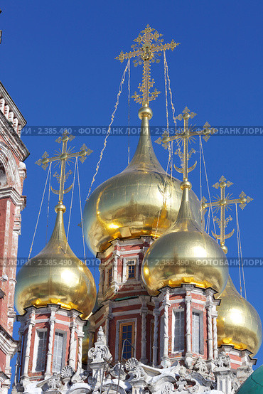 Москва. Золотые купола храма Воскресения Христова в Кадашах (2011 год). Стоковое фото, фотограф Яна Королёва / Фотобанк Лори