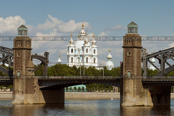 Мост Петра Великого. Санкт-Петербург (2009 год). Стоковое фото, фотограф Александр Алексеев / Фотобанк Лори