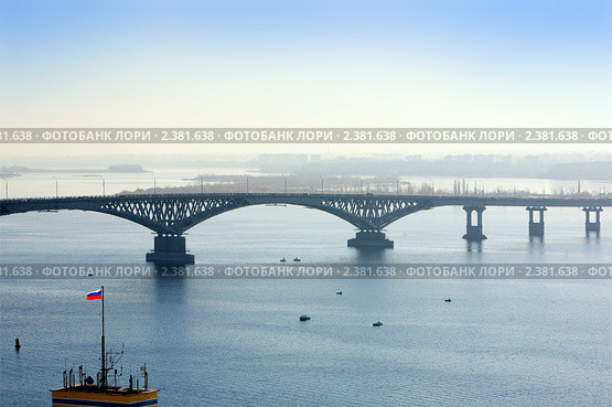Мост Саратов-Энгельс через Волгу (2008 год). Стоковое фото, фотограф Татьяна Белова / Фотобанк Лори