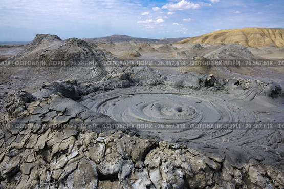Mud volcano at Gobustan national park erupt. Azerbaijan (2017 год). Стоковое фото, фотограф Аркадий Захаров / Фотобанк Лори