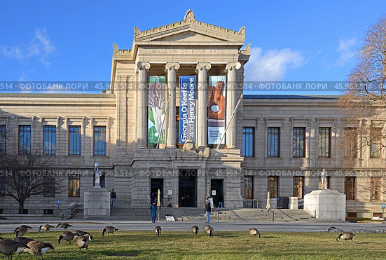 Museum of Fine Arts (MFA Boston), art museum in Boston, Massachusetts, on sunny winter day (2015 год). Редакционное фото, фотограф Валерия Попова / Фотобанк Лори